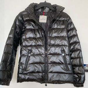 MONCLER Class Puffer Down Jacket (size 3)